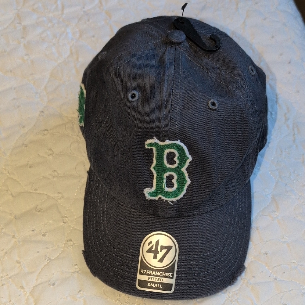 Boston Red Sox Baseball Hat, Small, w/Green B, Clover, and Irish Flag - Picture 6 of 6